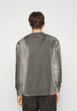 Han Kjøbenhavn BOXY TEE LONG SLEEVE - Long Sleeved Top - Black 4 Han Kjøbenhavn BOXY TEE LONG SLEEVE - Long Sleeved Top - Black -Han Kjøbenhavn Shop 0127b76b903c4dbb90c65ed7ac0642a7