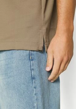 Han Kjøbenhavn SUMMER SHIRT SHORT SLEEVE - Shirt - Sand -Han Kjøbenhavn Shop 0342254e200e42a4b3b85e8282af8b30