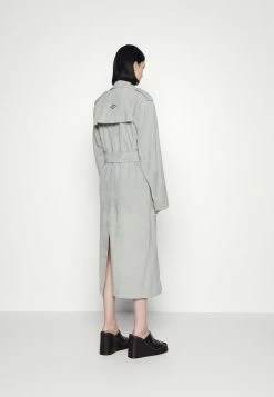 Han Kjøbenhavn Trenchcoat - Grey -Han Kjøbenhavn Shop 0626b9e07696490d90b756a718841cf9