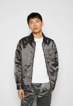 Han Kjøbenhavn BOXY SHIRT ZIP - Shirt - Faded Black -Han Kjøbenhavn Shop 088abafbad1c4588a87d938f6f6062fc