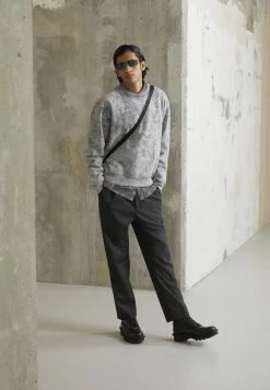 Han Kjøbenhavn CREW - Sweatshirt - Distressed Acid Grey