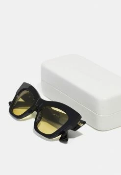 Han Kjøbenhavn JENALI - Sunglasses - Black -Han Kjøbenhavn Shop 1790a84ed2064d9b9462780a79409f21