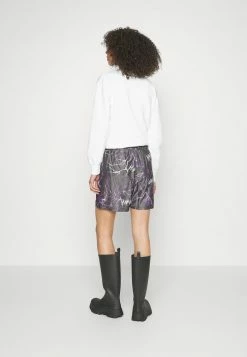 Han Kjøbenhavn WIDE LEG BASKET - Shorts - Purple -Han Kjøbenhavn Shop 18b38c19374644f58eb4908d46dce5a9