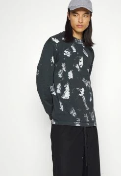 Han Kjøbenhavn LOGO BOXY TEE LONG SLEEVE PAINT - Long Sleeved Top - Faded Black 7 Han Kjøbenhavn LOGO BOXY TEE LONG SLEEVE PAINT - Long Sleeved Top - Faded Black -Han Kjøbenhavn Shop 1cb02bacdc8341959274207a67fbfdae