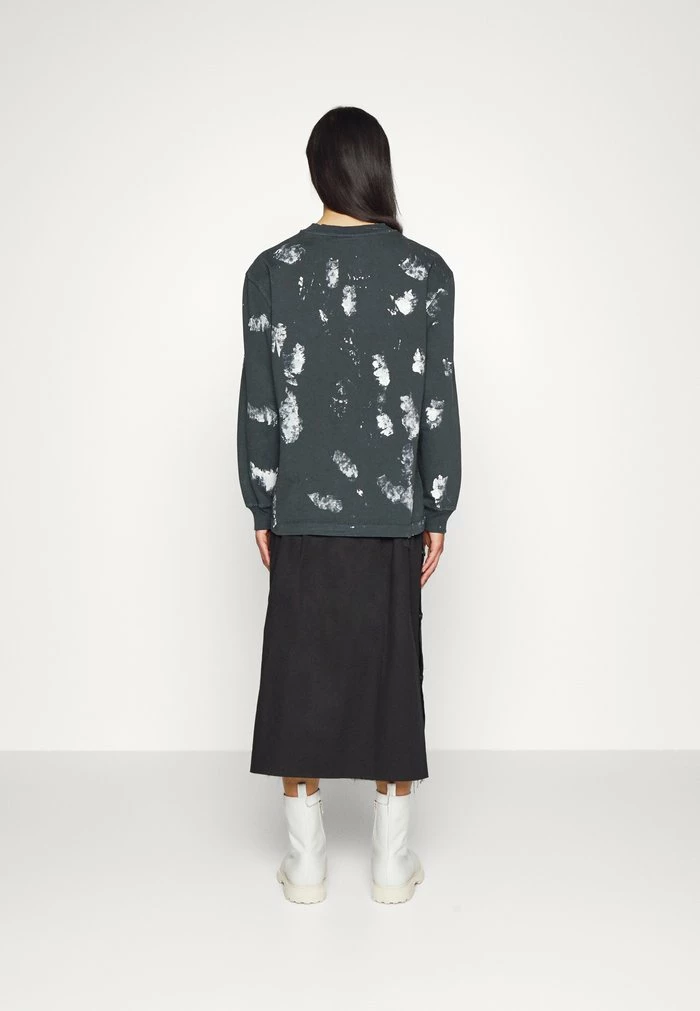 LOGO BOXY TEE LONG SLEEVE PAINT - Long sleeved top - faded black Han Kjøbenhavn LOGO BOXY TEE LONG SLEEVE PAINT - Long Sleeved Top - Faded Black -Han Kjøbenhavn Shop 1efd61e842d54ea9bed93a301639fd2e