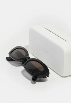 Han Kjøbenhavn IRIS UNISEX - Sunglasses - Black -Han Kjøbenhavn Shop 2274c7e025b249fe908df9872c2b384f