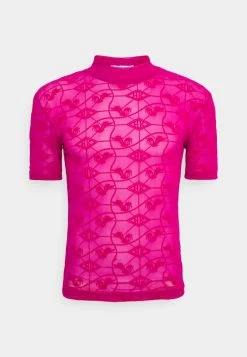 Han Kjøbenhavn MONOGRAM TURTLENECK SHORT SLEEVE - Print T-shirt - Magenta -Han Kjøbenhavn Shop 27132008d8414cfaa6ce9ce5607b4bdb