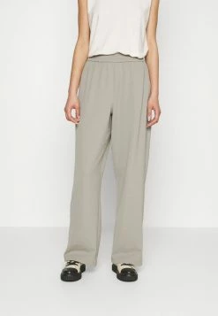 Han Kjøbenhavn DRAPE TROUSERS - Trousers - Sand -Han Kjøbenhavn Shop 2c4f358d07ec40999d92ed6a9f884dbd