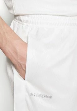 Han Kjøbenhavn FOOTBALL - Shorts - Off White -Han Kjøbenhavn Shop 39bb660a74834ea3b23b702483a15638