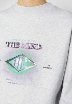 Han Kjøbenhavn ARTWORK CREW - Sweatshirt - Light Grey Galaxy 8 Han Kjøbenhavn ARTWORK CREW - Sweatshirt - Light Grey Galaxy -Han Kjøbenhavn Shop 3c690b58998549b5b6b0c6082ecd4894
