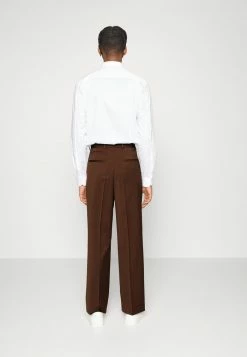 Han Kjøbenhavn BOXY SUIT PANTS - Suit Trousers - Brown -Han Kjøbenhavn Shop 3d7f7f5a8b47455985db773776ce9b5c