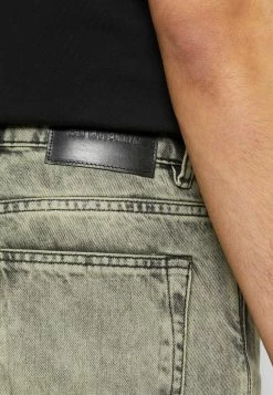 Han Kjøbenhavn TAPERED - Jeans Tapered Fit - Pale Green Acid -Han Kjøbenhavn Shop 3d8ebe361fee4bd8a7836e0b38b3e5a3