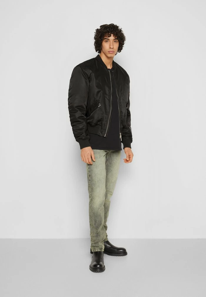 BOMBER - Bomber Jacket - black Han Kjøbenhavn BOMBER - Bomber Jacket - Black -Han Kjøbenhavn Shop 4081367f03a04022943197d17b1f450c