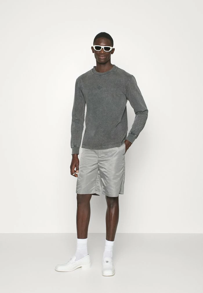 Han Kjøbenhavn DISTRESSED TEE LONG SLEEVE DIAMOND - Sweatshirt - Dark Grey 4 Han Kjøbenhavn DISTRESSED TEE LONG SLEEVE DIAMOND - Sweatshirt - Dark Grey - Image 2