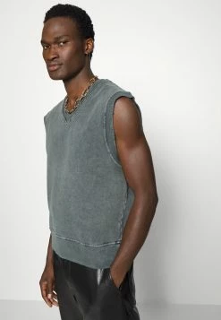 Han Kjøbenhavn DISTRESSED VEST - Jumper - Dark Grey -Han Kjøbenhavn Shop 45860793cbbf458ba66525fdcc1c40f2