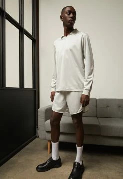 Han Kjøbenhavn Shop -Han Kjøbenhavn Shop 47908a919c934c88b6e45f5e0fe41cb9