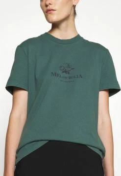 Han Kjøbenhavn ARTWORK TEE SHORT SLEEVE - Print T-shirt - Dusty Green 7 Han Kjøbenhavn ARTWORK TEE SHORT SLEEVE - Print T-shirt - Dusty Green -Han Kjøbenhavn Shop 4ac19ca1a8284674a352751fe5bb6c8a