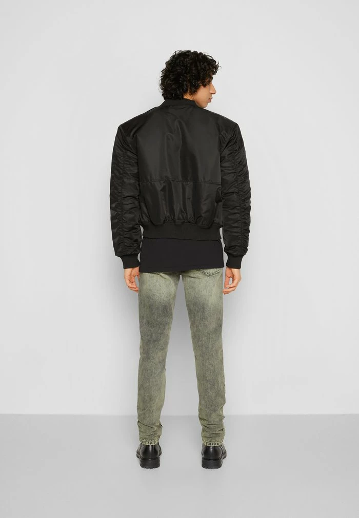 BOMBER - Bomber Jacket - black Han Kjøbenhavn BOMBER - Bomber Jacket - Black -Han Kjøbenhavn Shop 4f251f8adddf4e978df9d0f003cfa8e6