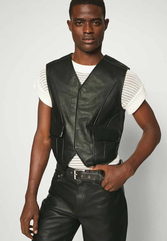 TENDON VEST - Waistcoat - black Han Kjøbenhavn TENDON VEST - Waistcoat - Black -Han Kjøbenhavn Shop 5269d71b38f94842808d7c4881712284