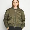 Han Kjøbenhavn Bomber Jacket - Green -Han Kjøbenhavn Shop 56e64d9a75d6427390560517bf678237