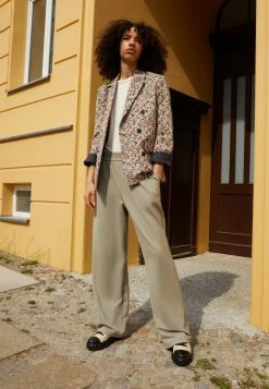 Han Kjøbenhavn DRAPE TROUSERS - Trousers - Sand