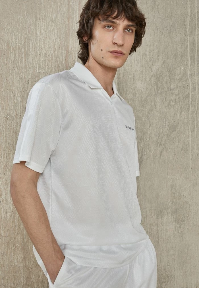 FOOTBALL TEE SHORT SLEEVE - Polo shirt - off white Han Kjøbenhavn FOOTBALL TEE SHORT SLEEVE - Polo Shirt - Off White -Han Kjøbenhavn Shop 5ba43b5c40b542c7b5ad6fa547eb1575