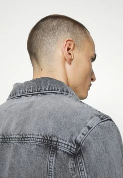 Han Kjøbenhavn SLIM JACKET - Denim Jacket - Black Washed -Han Kjøbenhavn Shop 6892a0b2c76142ff98958d1451d4c183