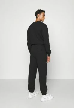 Han Kjøbenhavn Tracksuit Bottoms - Black -Han Kjøbenhavn Shop 6bc0d96a29b647788b0eb7bcc6792e38