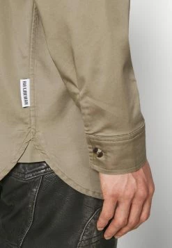 Han Kjøbenhavn ARMY - Shirt - Olive/grey -Han Kjøbenhavn Shop 6bd0a670d06b4bf7952bd134e6c4ac1b