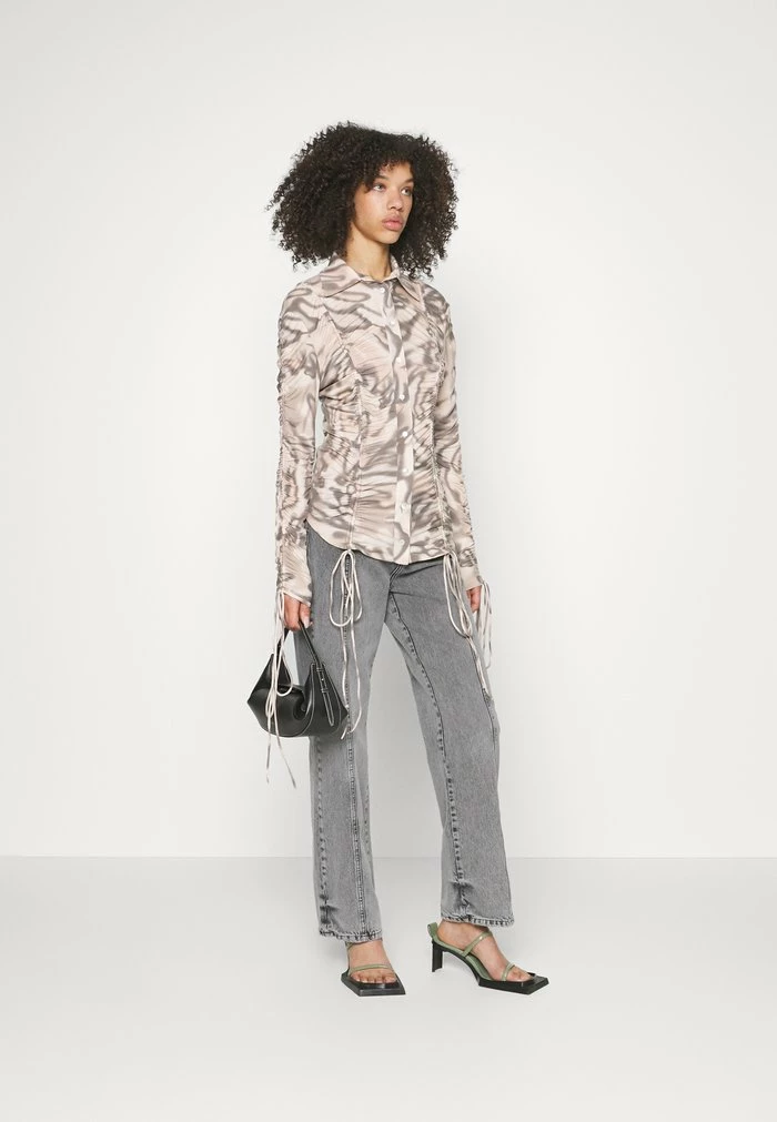 MID RISE BAGGY - Relaxed fit jeans - black washed Han Kjøbenhavn MID RISE BAGGY - Relaxed Fit Jeans - Black Washed -Han Kjøbenhavn Shop 7733a67191a248888e15236c3fa95992