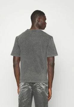 Han Kjøbenhavn DISTRESSED TEE SHORT SLEEVE DIAMOND - Basic T-shirt - Distressed Dark Grey -Han Kjøbenhavn Shop 788190df56a74afdb8e4727ec305a7ea