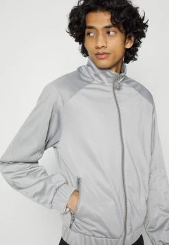 Han Kjøbenhavn TRACK TOP - Summer Jacket - Dark Grey 8 Han Kjøbenhavn TRACK TOP - Summer Jacket - Dark Grey -Han Kjøbenhavn Shop 78bf0d67462943c98d10086e01d9f96b
