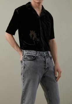 Han Kjøbenhavn Jeans Tapered Fit - Black Washed -Han Kjøbenhavn Shop 7b7e202a46054b6da77dbf9a87e88ca6