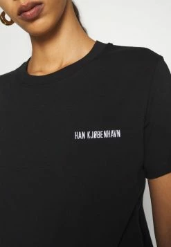 Han Kjøbenhavn CASUAL TEE SHORT SLEEVE - Basic T-shirt - Black Logo -Han Kjøbenhavn Shop 7feec292e5d842f68d449c046f916138