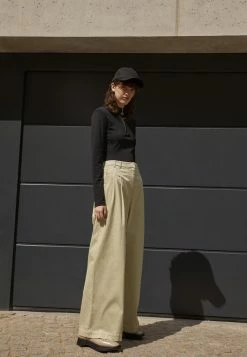 Han Kjøbenhavn SHARP HALF ZIP - Long Sleeved Top - Black