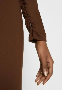 Han Kjøbenhavn SHARP TURTLENECK DRESS - Day Dress - Brown -Han Kjøbenhavn Shop 81a11b9182324d2fbf35a8fdafa8bae6