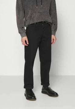 Han Kjøbenhavn Relaxed Fit Jeans - Black -Han Kjøbenhavn Shop 83fe043e00194f4b96110d6f8b58853c