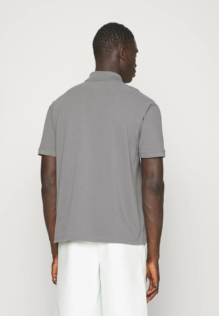 SHORT SLEEVE - Polo shirt - steel grey Han Kjøbenhavn SHORT SLEEVE - Polo Shirt - Steel Grey -Han Kjøbenhavn Shop 8749afd4f7ae40e78d31fe43ab9c0f2e