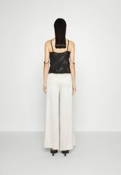 Han Kjøbenhavn STRAP - Top - Black -Han Kjøbenhavn Shop 8f763999d1d2497ca6c16818cff14e8e