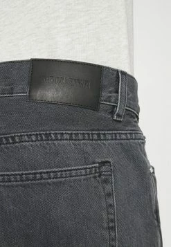 Han Kjøbenhavn Jeans Tapered Fit - Black Stone -Han Kjøbenhavn Shop 96b90d243d684fe9ae9e6fb1e162c1d0