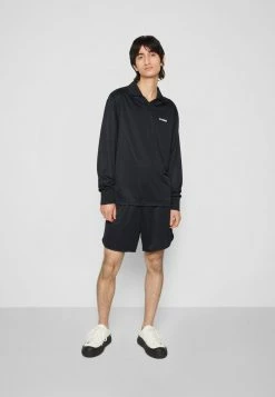 Han Kjøbenhavn FOOTBALL LONG SLEEVE - Shirt - Black -Han Kjøbenhavn Shop 9d5be2fd3a654c929493c913c67e6366