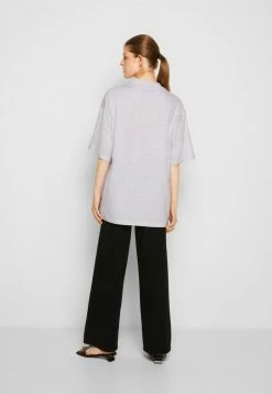 Han Kjøbenhavn BOYFRIEND TEE - Basic T-shirt - Light Grey -Han Kjøbenhavn Shop 9e657b558b5f4938b877939d8a10873d