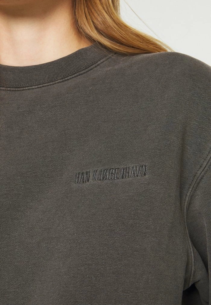 BULKY CREW - Sweatshirt - dark grey Han Kjøbenhavn BULKY CREW - Sweatshirt - Dark Grey -Han Kjøbenhavn Shop 9fa7fae8957e40abacf0019f751dfce7
