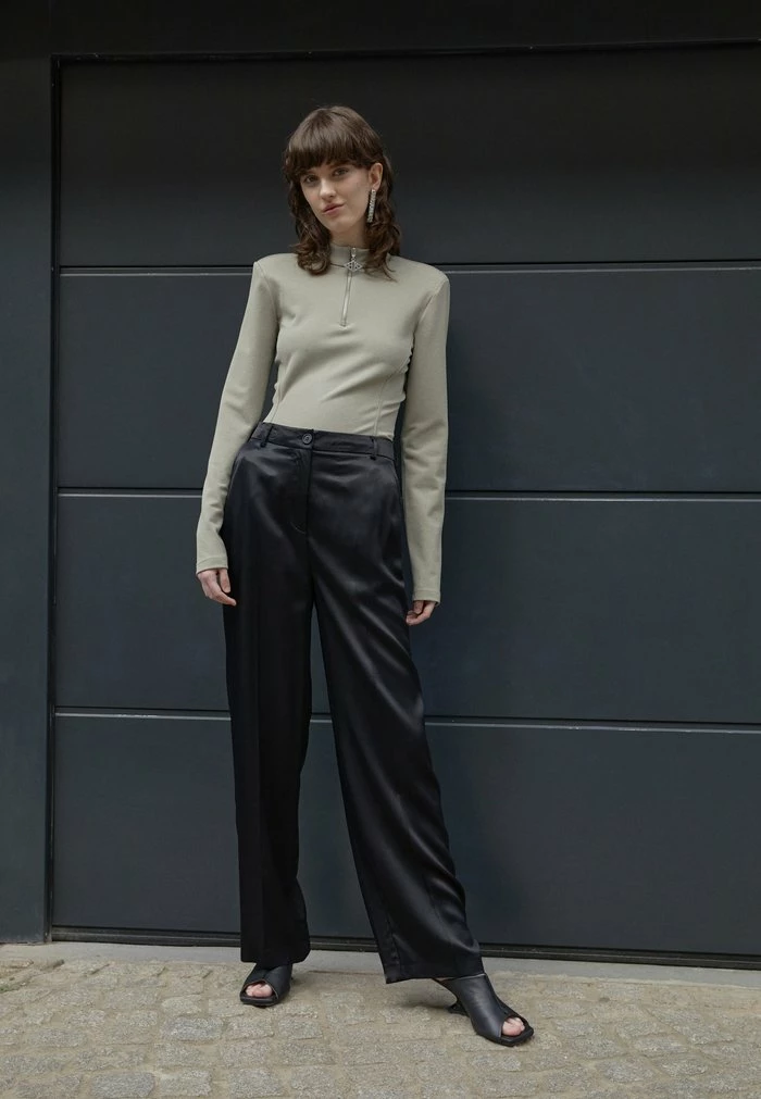 SHARP HALF ZIP - Long sleeved top - sand Han Kjøbenhavn SHARP HALF ZIP - Long Sleeved Top - Sand -Han Kjøbenhavn Shop 9fc3b3f0b63745a891d9374d4ac3e11d