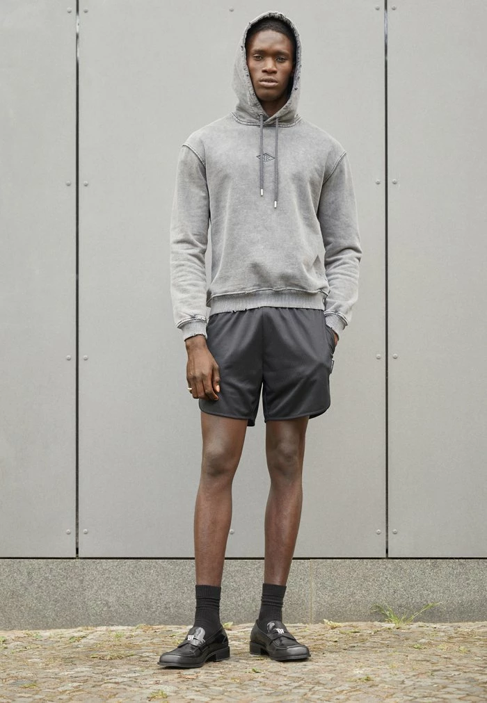 HOODIE DIAMOND - Sweatshirt - distressed dark grey Han Kjøbenhavn HOODIE DIAMOND - Sweatshirt - Distressed Dark Grey -Han Kjøbenhavn Shop a3609c9a8ef14553b010de09d90dc862