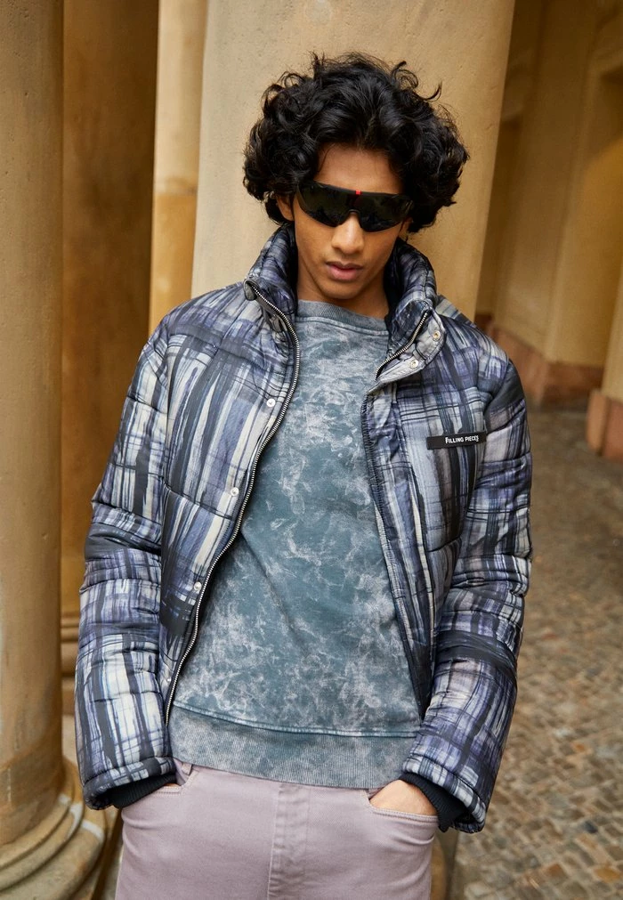 CASUAL CREW - Sweatshirt - grey acid Han Kjøbenhavn CASUAL CREW - Sweatshirt - Grey Acid -Han Kjøbenhavn Shop a40cf4fbcfc041808404854f4340547d