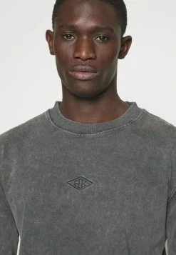 Han Kjøbenhavn DISTRESSED TEE LONG SLEEVE DIAMOND - Sweatshirt - Dark Grey 17 Han Kjøbenhavn DISTRESSED TEE LONG SLEEVE DIAMOND - Sweatshirt - Dark Grey -Han Kjøbenhavn Shop a7aab58a2e834a8287cc12594238788a