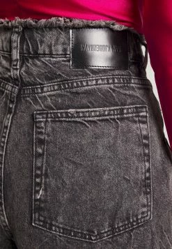 Han Kjøbenhavn DISTRESSED - Relaxed Fit Jeans - Black -Han Kjøbenhavn Shop adb2fccd60db4ca191b9c97b9559ca37