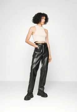 Han Kjøbenhavn STRAIGHT CUT TROUSERS - Trousers - Black -Han Kjøbenhavn Shop af4520a0903f456abd37a2daf5aba03e