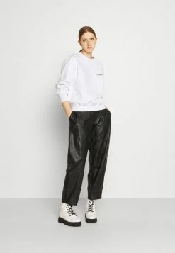 Han Kjøbenhavn BULKY CREW - Sweatshirt - White -Han Kjøbenhavn Shop b4e80dc3b6c74a9b9b1b75a6c2a0471c